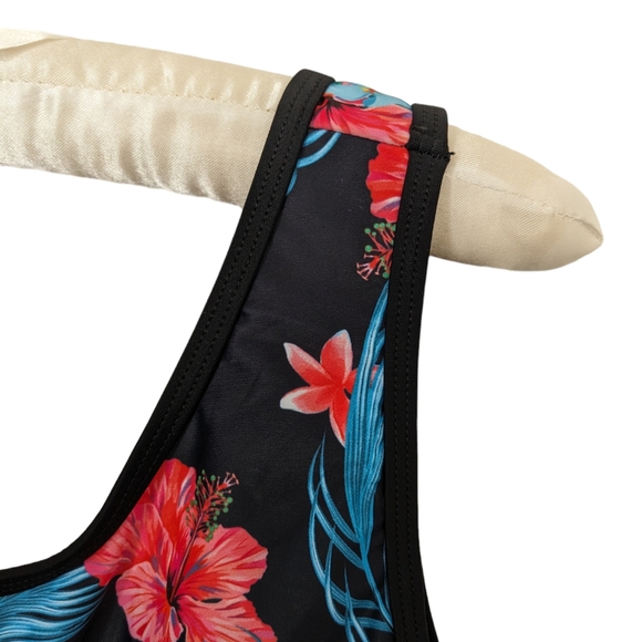 Women's Two Piece Bathing Suit Size 22 - Picture 4 of 9